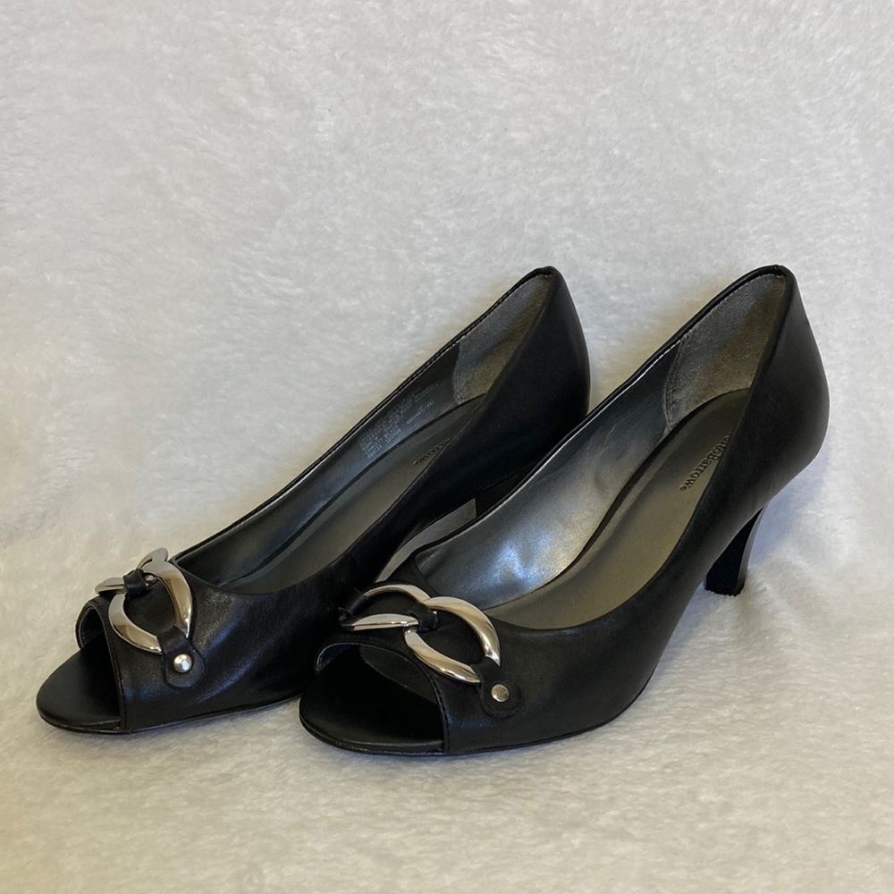 Croft & Barrow Women’s Heels Size 7.5